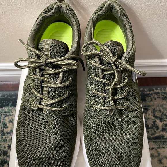 Nike Roshe Run (Mens Shoes) - Picture 2 of 4